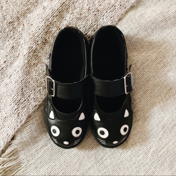tuk cat mary janes